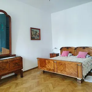  Apartamento Place