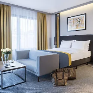 4* מלון Grand Ascot