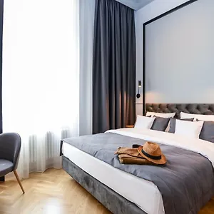 Bentis Luxury شقة
