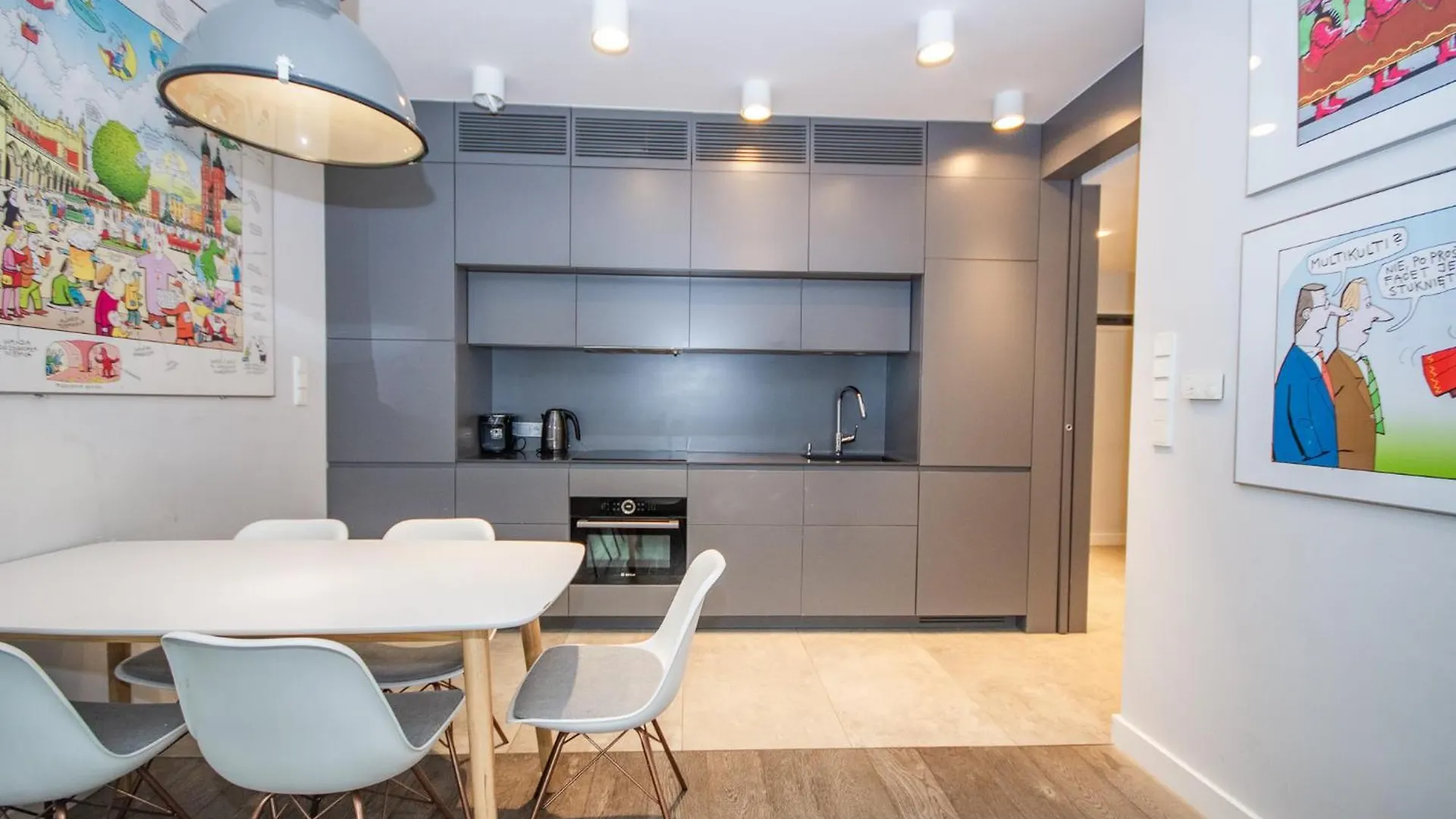 Family Apartment With 2 Bedrooms, Huge Balcony, Free Parking, 10 Minutes Walk To Main Square And Kazimierz District Krakow