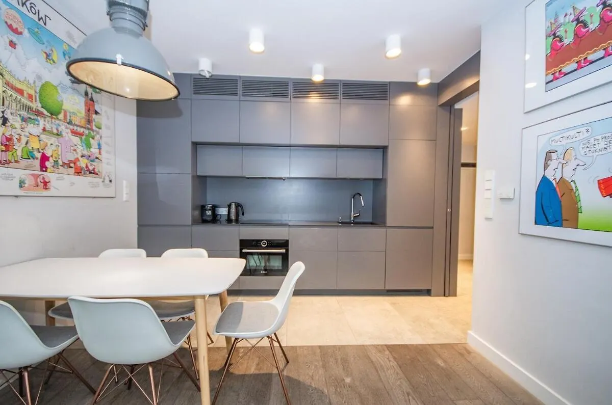 Family Apartment With 2 Bedrooms, Huge Balcony, Free Parking, 10 Minutes Walk To Main Square And Kazimierz District Krakow 0*,