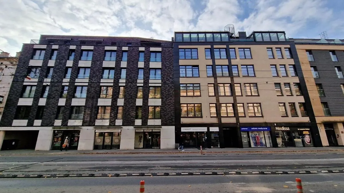 Family Apartment With 2 Bedrooms, Huge Balcony, Free Parking, 10 Minutes Walk To Main Square And Kazimierz District Krakow